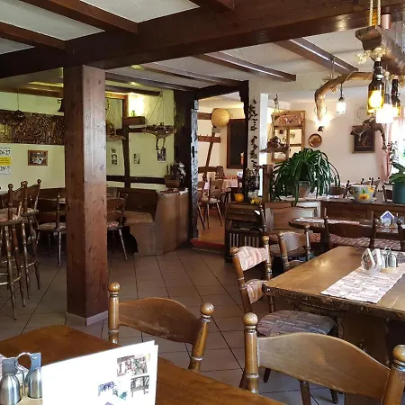 Zum Burgtoerle Πανσιόν *