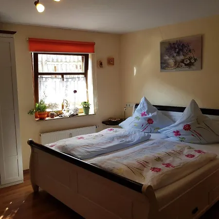 Πανσιόν Zum Burgtoerle